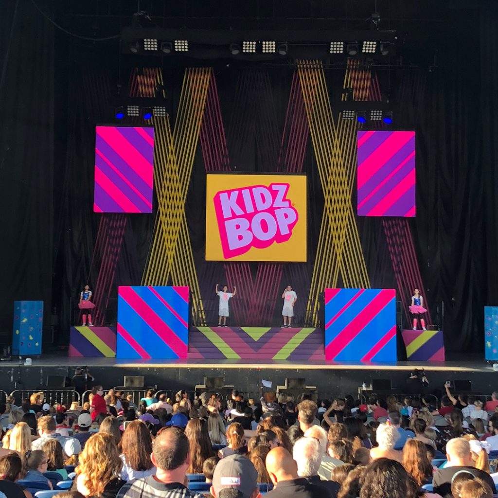 G Set Kidz Bop Gallagher Staging